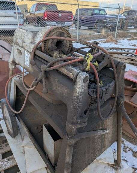 Ridgid 535 Pipe Threading Machine on Stand