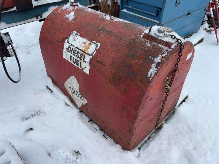 Heavy-Duty Steel Fuel Storage Tank – Approx. 200-300 Gallon Capacity