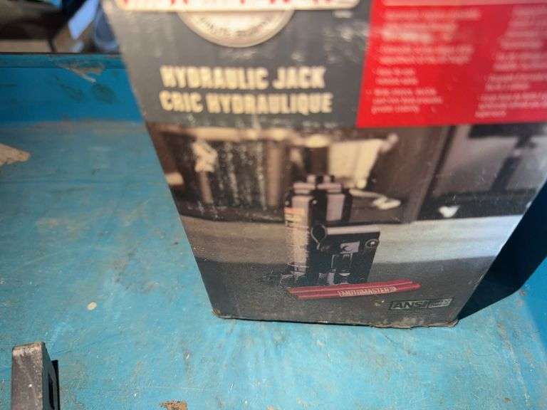 Bottle Jack and Levelling Jacks