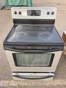 Electric Stove & Countertop with Sinks