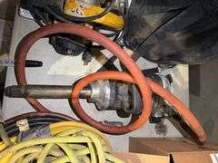 Central Pneumatic 1" Pinless Impact Wrench