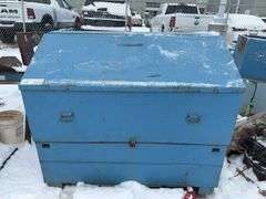 Heavy-Duty Steel Jobsite Storage Box – Lockable Tool Chest