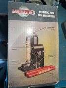 Bottle Jack and Levelling Jacks