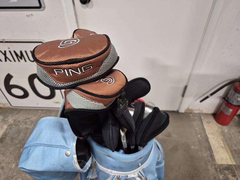 Right Handed Golf Clubs and Golf Bag (Ping Brand Name)