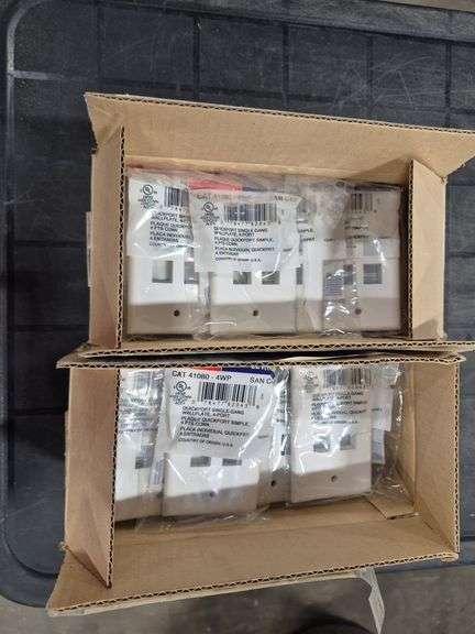 Quickport Single-Gang Wallplate 4-Port, Wallplates for Light Switches (4 Switches)