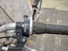 Multiple Speed Bike with CF Front Suspension (CCM Nevada 26FS Comfort)
