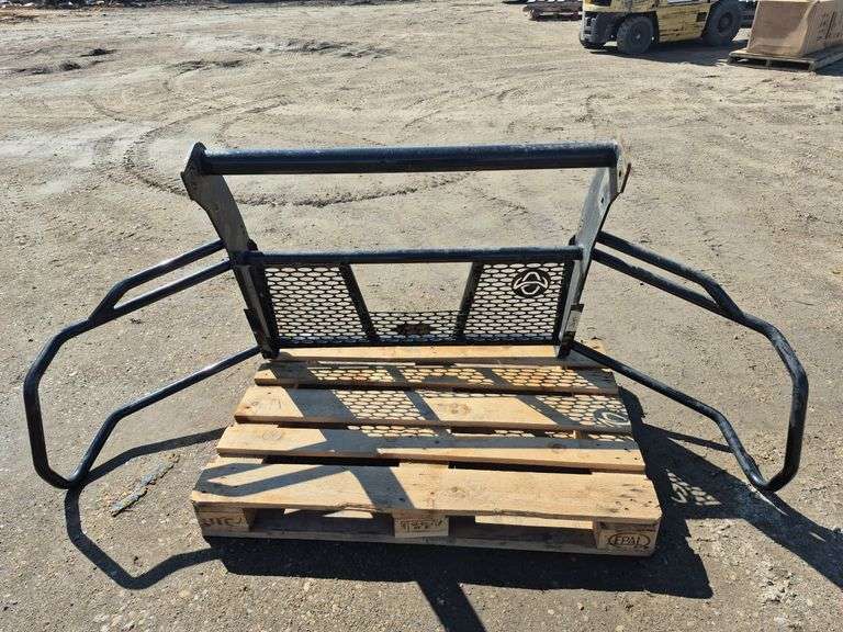 Ranch Hand Legend Series Grille Guard/Bullbar