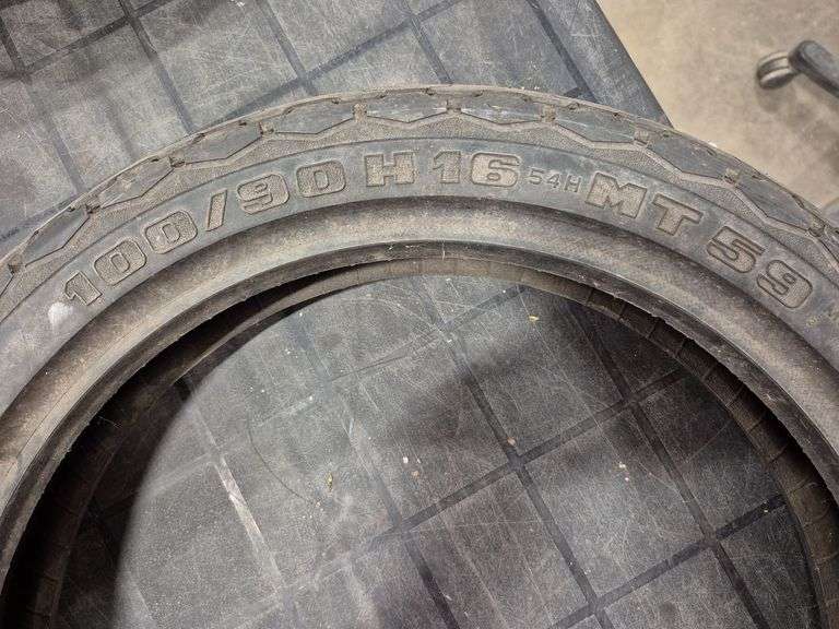 2 Motorcycle Tires (Pirelli Phantom Size 100/90H16 MT59, Dunlop Arrowmax Size 110/90-16-59)(Unused)