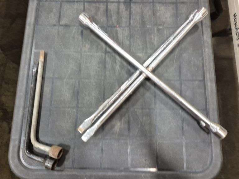 Power Inverter, Paint Gun, 3 Axes, 4 Tire Irons