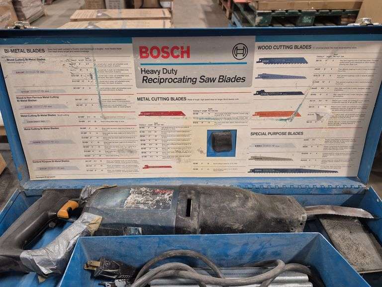 Corded Bosch Reciprocating Saw in Metal Carrying Case