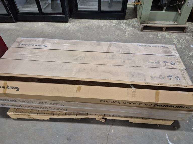 Pallet of Hardwood Flooring (86-3/4"L x 8-1/2"W x 5/8" Thick)