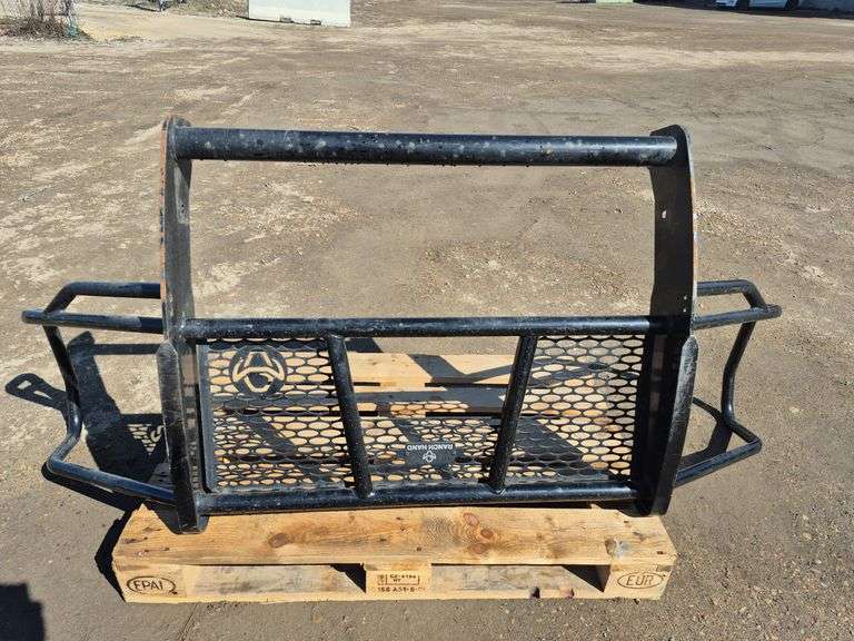Ranch Hand Legend Series Grille Guard/Bullbar