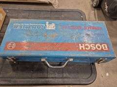 Corded Bosch Reciprocating Saw in Metal Carrying Case