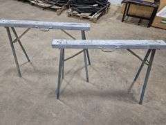 Extendable Roof Rake & 2 Foldable Saw Horses