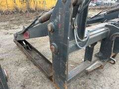 NM Attachments 96 in Q/C Pipe Wheel Loader Grapple (Fits John Deere 744K)