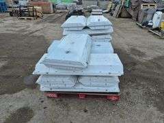 Assortment of Light Fixtures