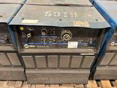 3-Phase Miller Dimension 452 Welder
