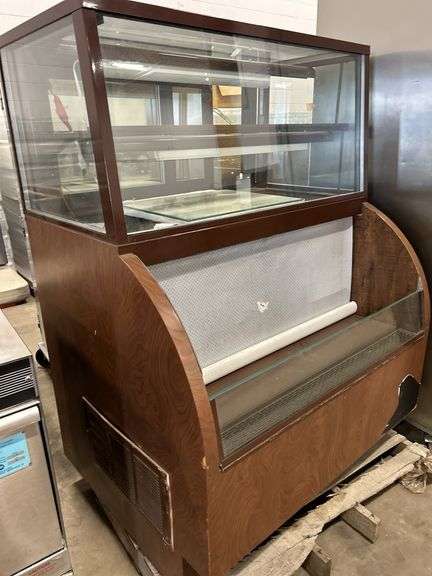 QBD Refrigerated Display Case