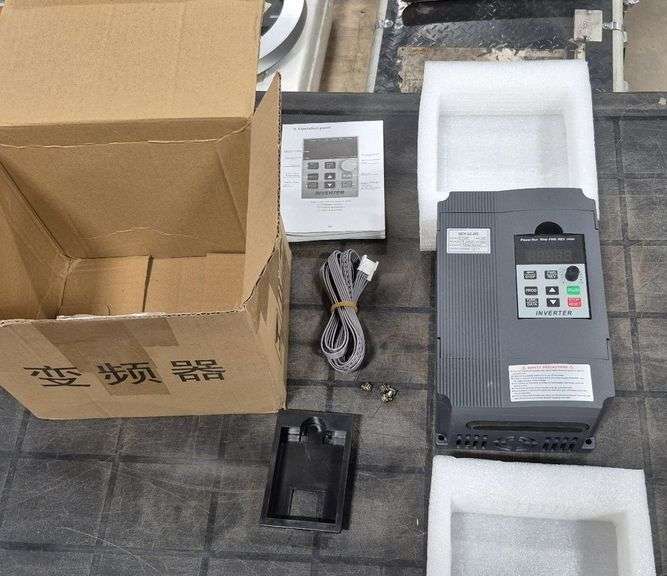 SZCY LLC-AT1 Inverter/Variable Frequency Drive (VFD) (Unused)