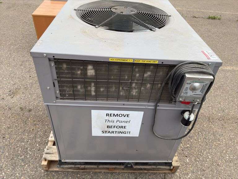 Carrier Roof Top A/C Unit