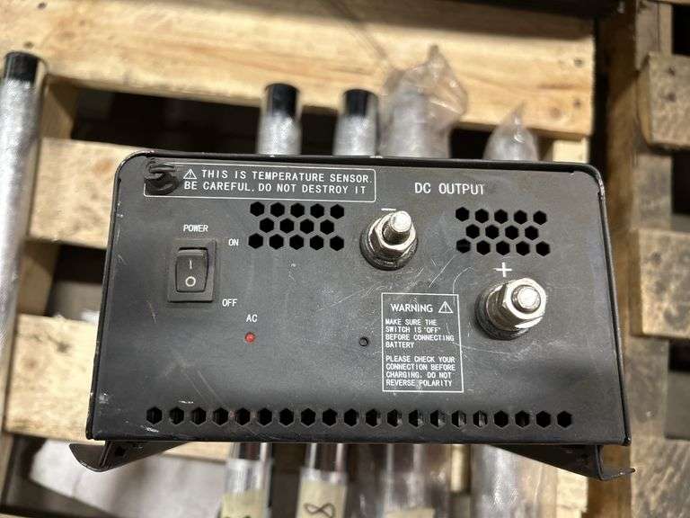 Nexen Profeasional Battery Charger
