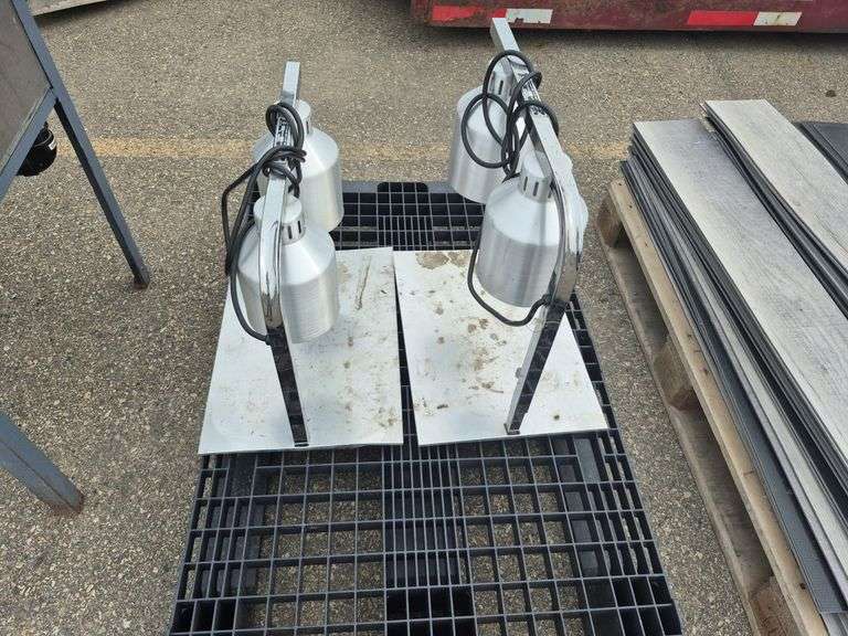 2x (Duel Lamp) Heat Lamps
