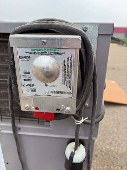 Carrier Roof Top A/C Unit