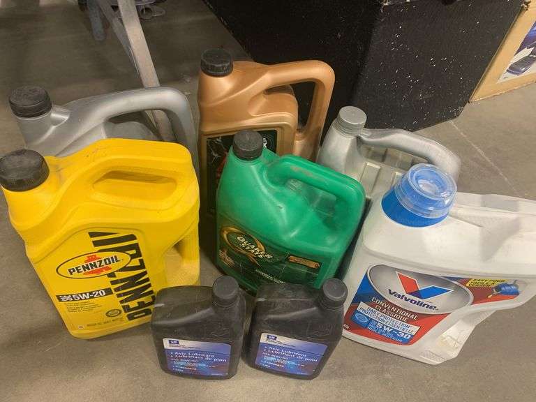 Containers of Motor Oil(Unopened)