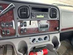 2006  FREIGHTLINER  M2
