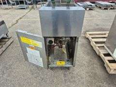 Frymaster GF14 Standard Gas Fryer (Comes with 3 Baskets)
