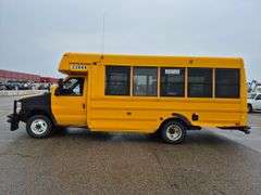 2022 Ford E-450 Bus 2022  FORD  E-450