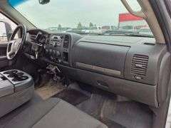 2012 Chevrolet 3500HD with Service Body *OOP-BC*