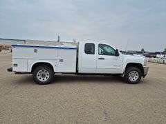 2012 Chevrolet 3500HD with Service Body *OOP-BC*