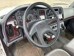2006  FREIGHTLINER  M2