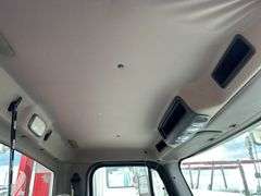 2006  FREIGHTLINER  M2