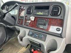 2006  FREIGHTLINER  M2