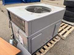 Carrier Roof Top A/C Unit