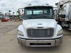 2006  FREIGHTLINER  M2