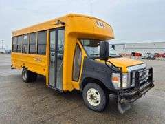 2022 Ford E-450 Bus 2022  FORD  E-450