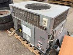 Carrier Roof Top A/C Unit