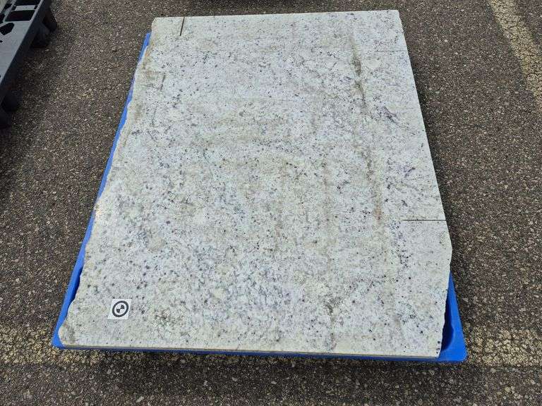Slab of Granite (White with Beige/Grey/Black Speckling Pattern)