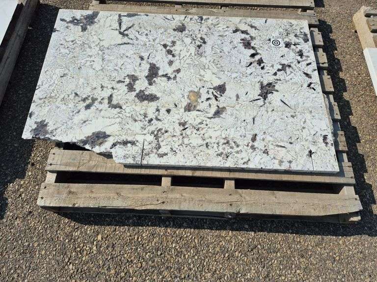 Slab of Granite (White/Black and Grey Speckled Pattern)