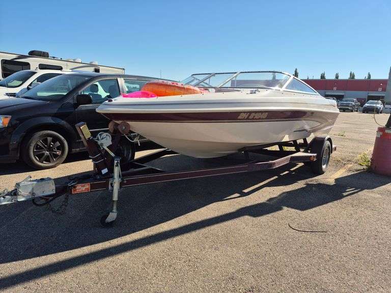 1997  Glastron Boat w/ 1980s 155HP Evinrude Outboard Motor and Trailer  GS180