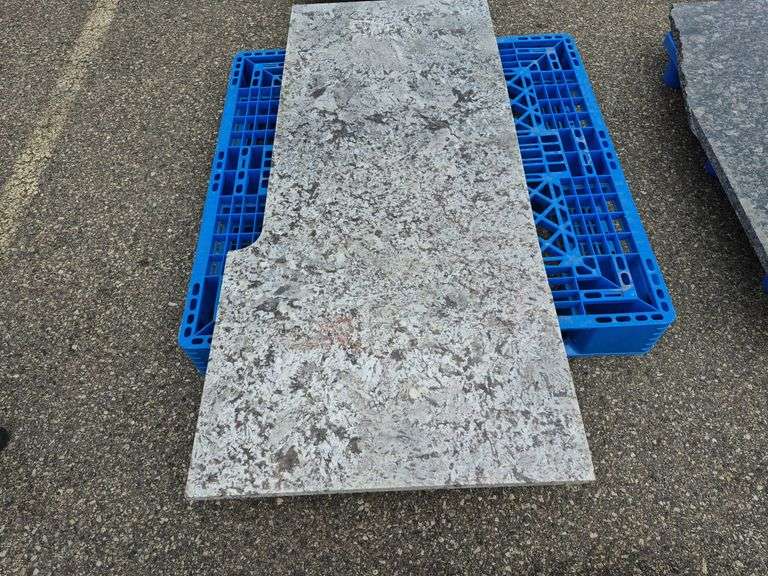 Slab of Granite (White/Grey Marbling Pattern with Brown)