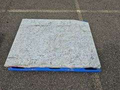 Slab of Granite (White with Beige/Grey/Black Speckling Pattern)