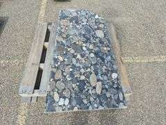 Slab of Granite (Black/Grey/White/Beige Colors Looking like Rocks)