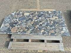 Slab of Granite (Black/Grey/White/Beige Colors Looking like Rocks)