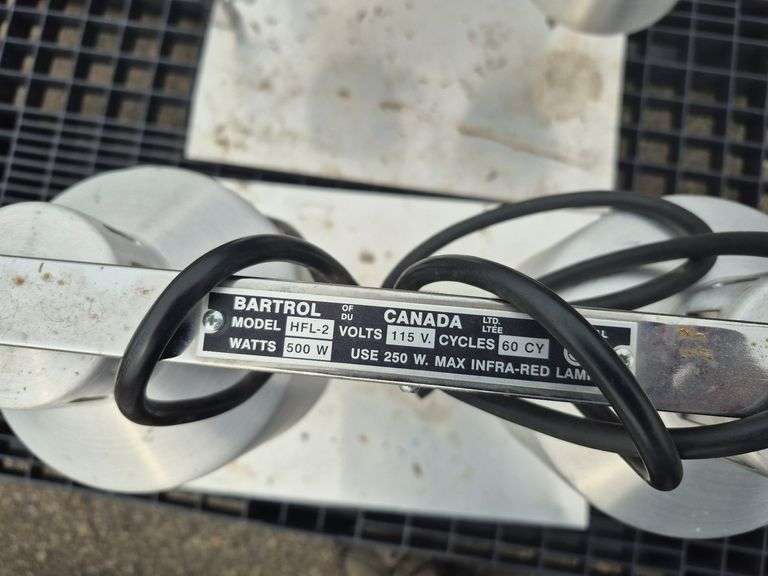 2x (Duel Lamp) Heat Lamps