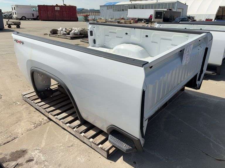 2022 Sierra 2500 Box (White) (New Take Off)