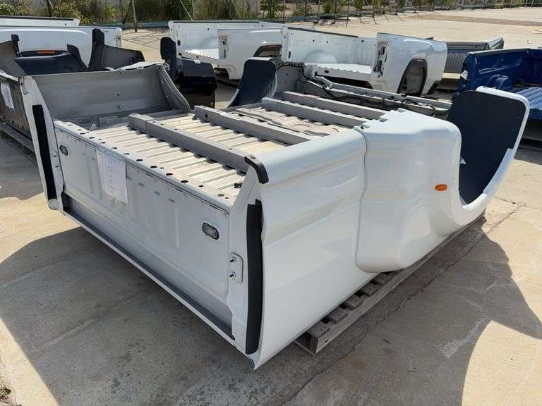 2019 F350SD Box/White (New Take-Off)